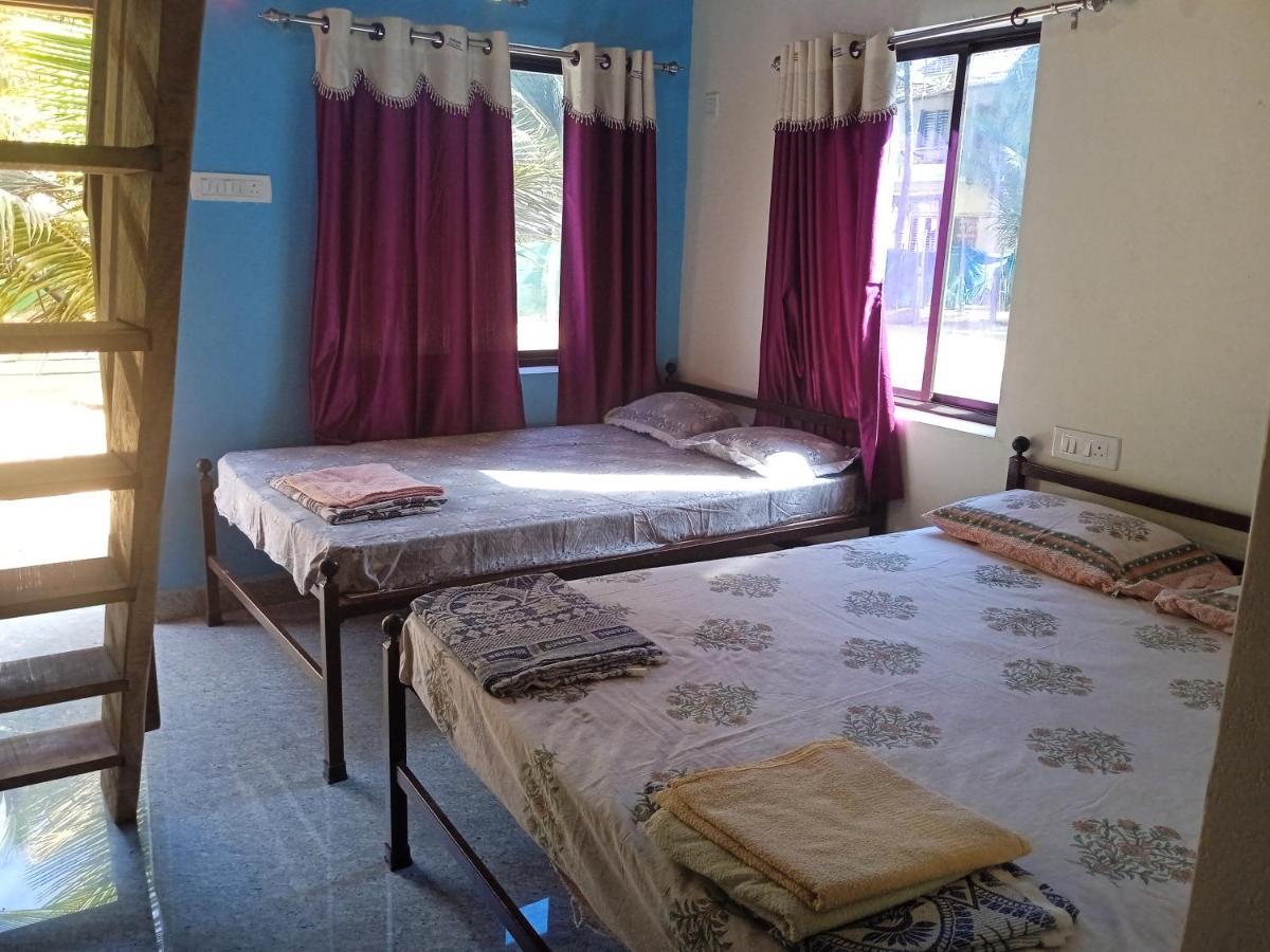 Nisarga Homestay And Beach Resort Gokarna Gokarna  Exterior foto